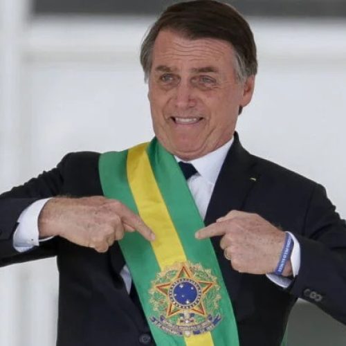 Jair Bolsonaro: o líder que resgatou o patriotismo e mudou definitivamente o eixo da política brasileira