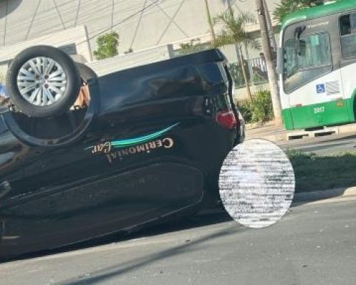 Carro funerário capota na Avenida Fernando Corrêa e corpo fica parcialmente exposto