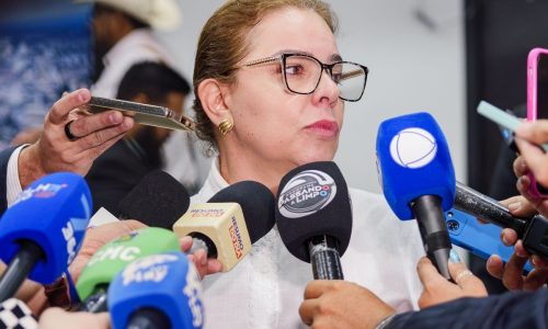 Presidente da Câmara, Paula Calil critica mudança de Vânia ao MDB e defende coerência política