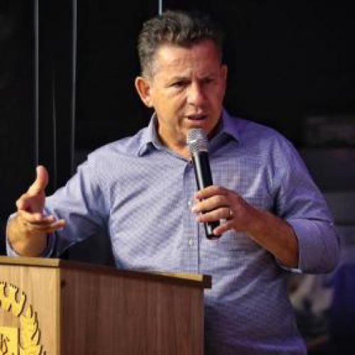 Governador de MT Critica Insatisfação Social e Eleições de “Malucos”